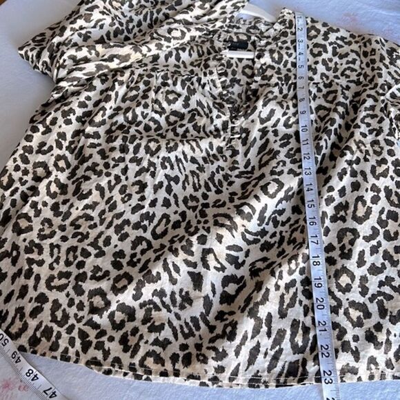 J. Crew Button-Front Ruffleneck Popover in Leopard Print, Size Small, BL084 - Picture 10 of 10